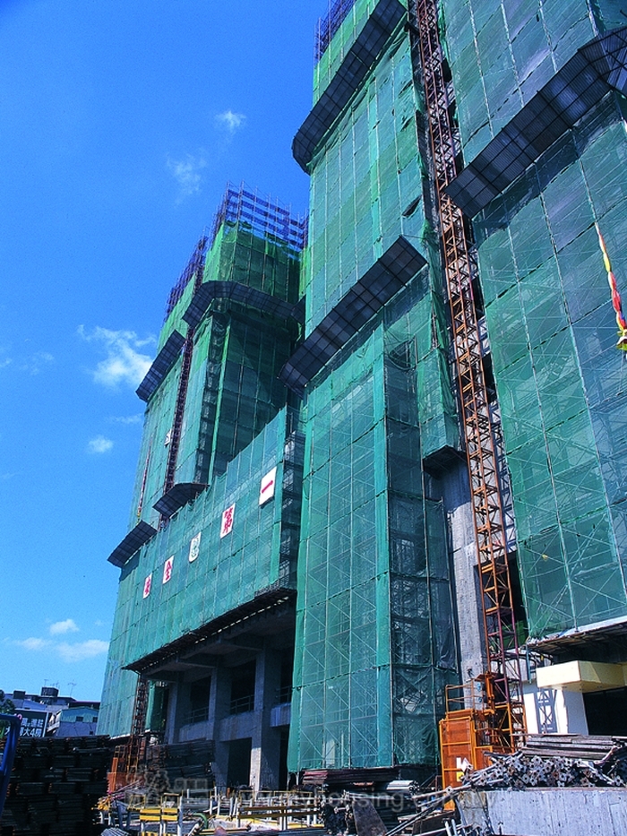 建物讓與他人續建 使照所載起造人需納稅