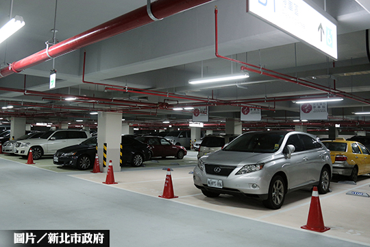 新店高中停車場啟用  開放免費試停