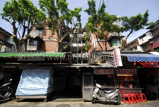 免徵房稅　以房屋評定現值為準