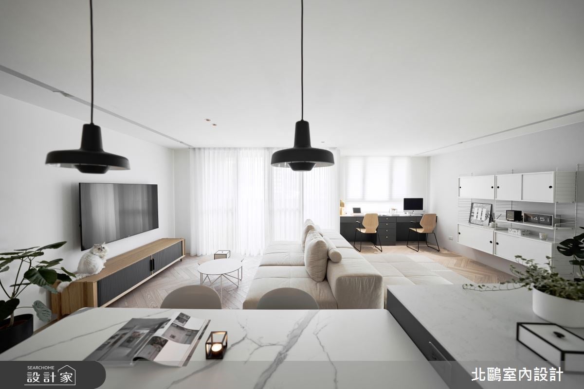 透入陽光的雪白北歐風！開放格局凝聚歡笑聲，2大1小2貓的寵物親子宅
