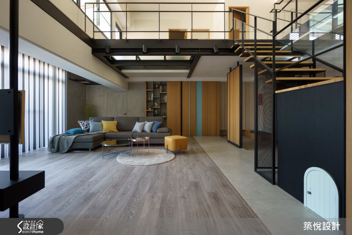 打開明亮寬敞格局！ 新婚夫妻和毛孩子的 45 坪樓中樓
