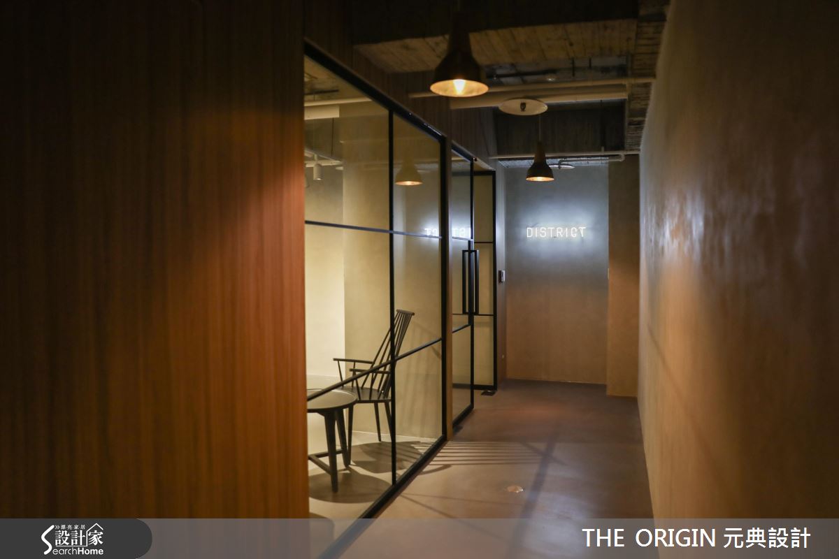 加拿大文青品牌進駐！超巨大米奇、暴暴龍陪你上班！