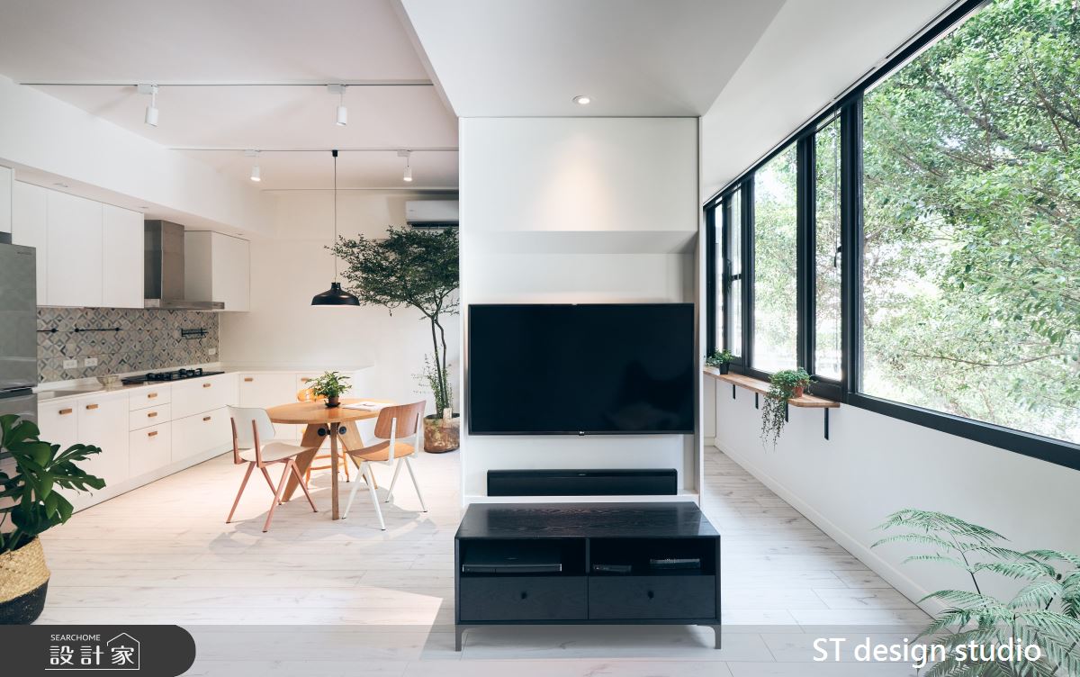 6：4 軟硬裝比例翻新老屋！打造陽光綠樹北歐公寓