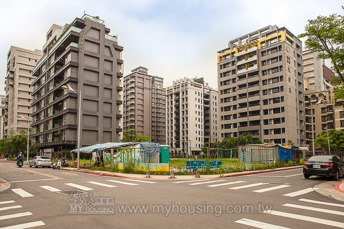 內湖新富街 成賠售一條街