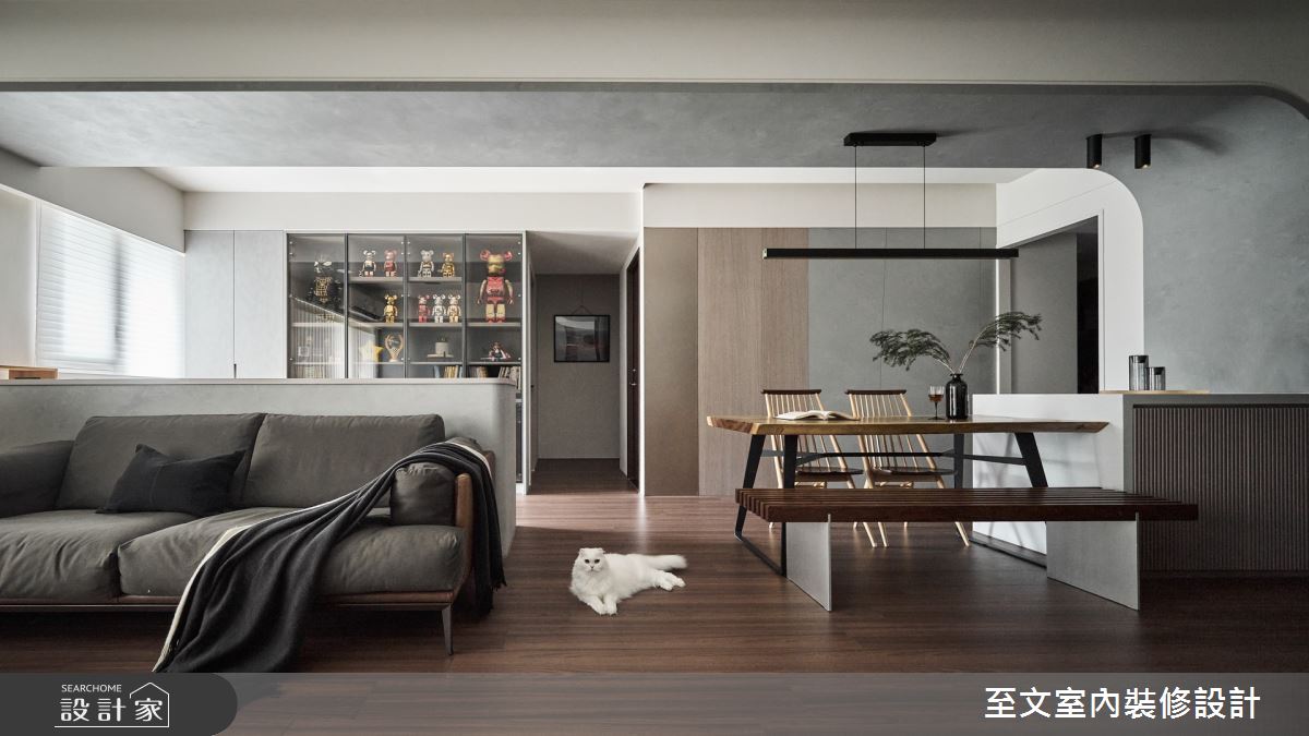 潮流人士必收的庫柏力克熊BE@RBRICK和球鞋，都在我家！簡約北歐風變身質...