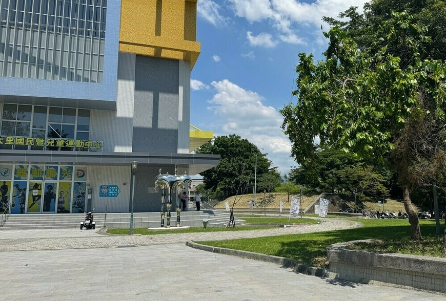 預售屋延遲交屋2年，建商執照沒下來卻逼對保！律師教你「3招反制」避免...