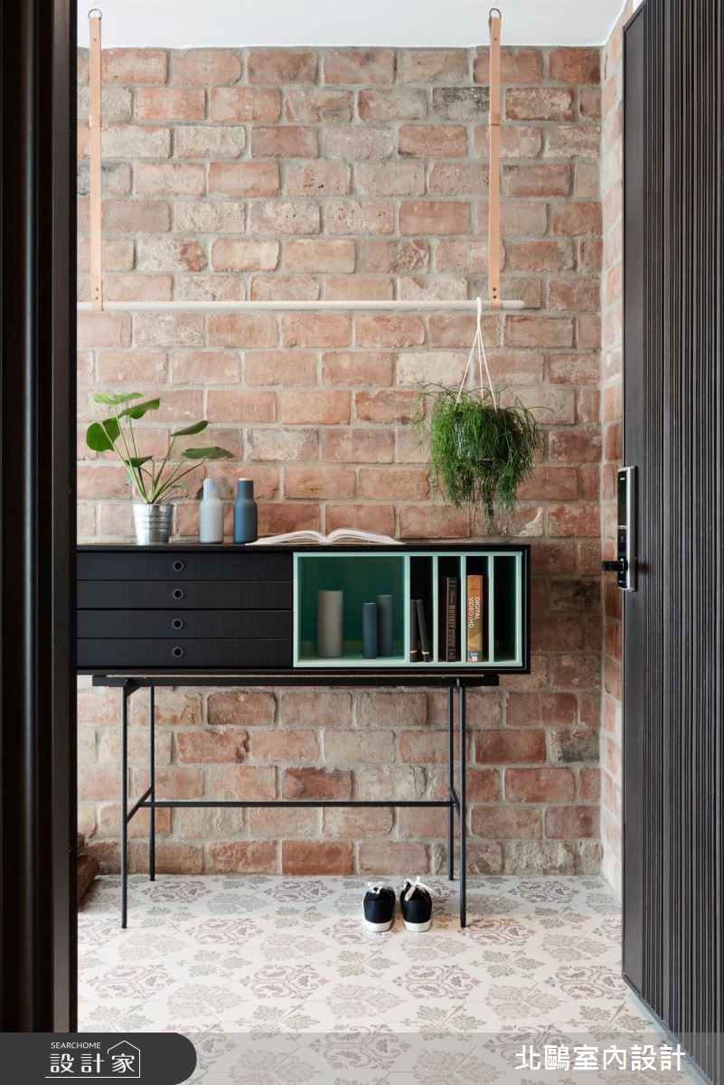 原汁原味北歐風！紅磚、綠植與好採光的美形視野