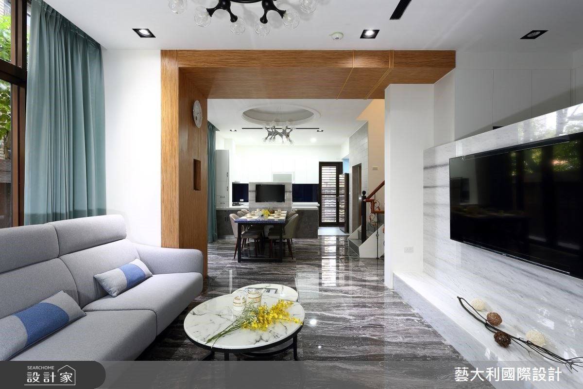 三代同堂是生活的福氣！獨棟別墅坐擁窗景客廳與溫馨餐廚，五房四衛賦予...