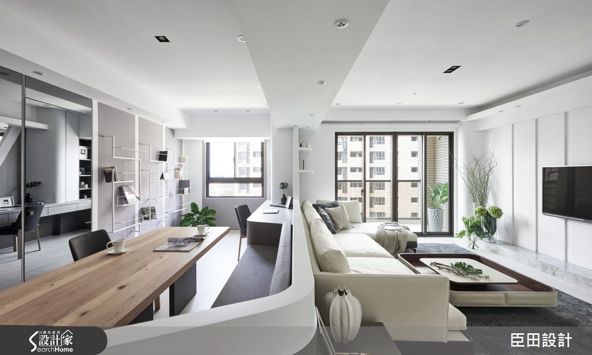 讓人想住的18坪輕盈陽光宅！融入弧形、鏡面與鐵件藝術，小宅也能住得寬...