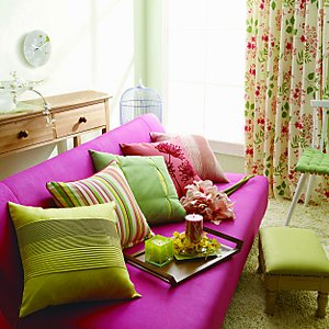 迎春粉漾輕甜 打造居家甜美風