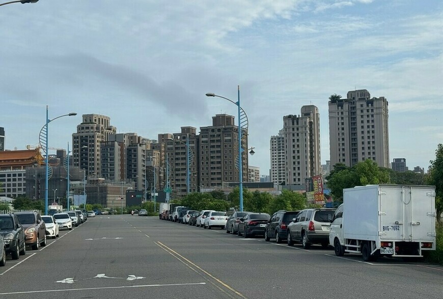 台中房市供給分裂！新成屋庫存暴增17,121，北屯4,446待售，價格戰即將開...