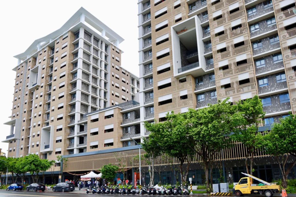 台南「帝王級地段」社宅迎入住！近3000件申請搶376戶、中籤率13%
