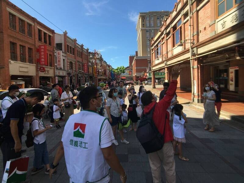 ｢繪畫同樂會｣ 信義房屋與利百代攜手孩童欣賞大稻埕之美