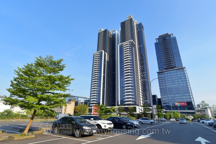 建築業董座 砸1.8億入手西華富邦