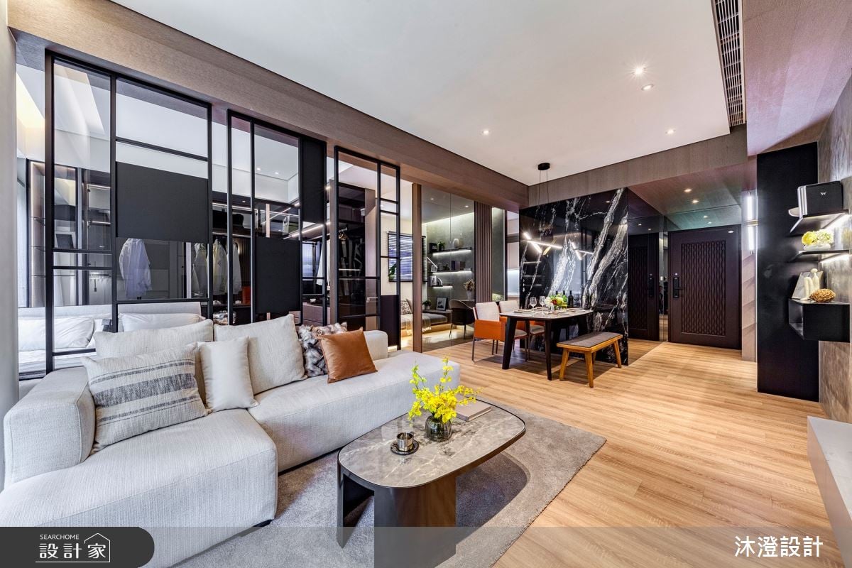 特殊隔屏X多功能臥室將空間化繁為簡，灰、褐、黑交織人文氣息濃厚的輕雅...