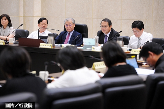 政院推太陽能　不適農地改種電　