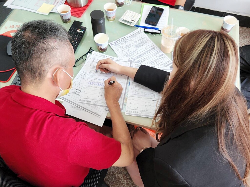 房市根本沒崩盤！央行理事怒斥業者「道德綁架」：別再喊救命了