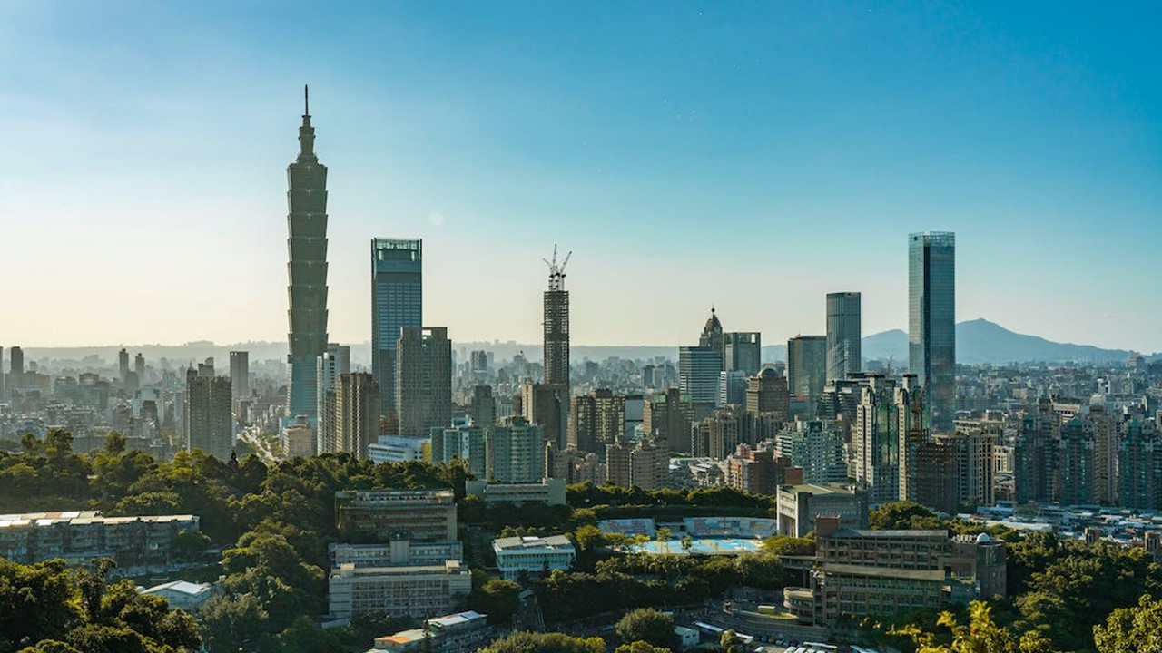 偷翻男友手機「驚見700萬股票」 她喊買房分一半 下場悲劇了