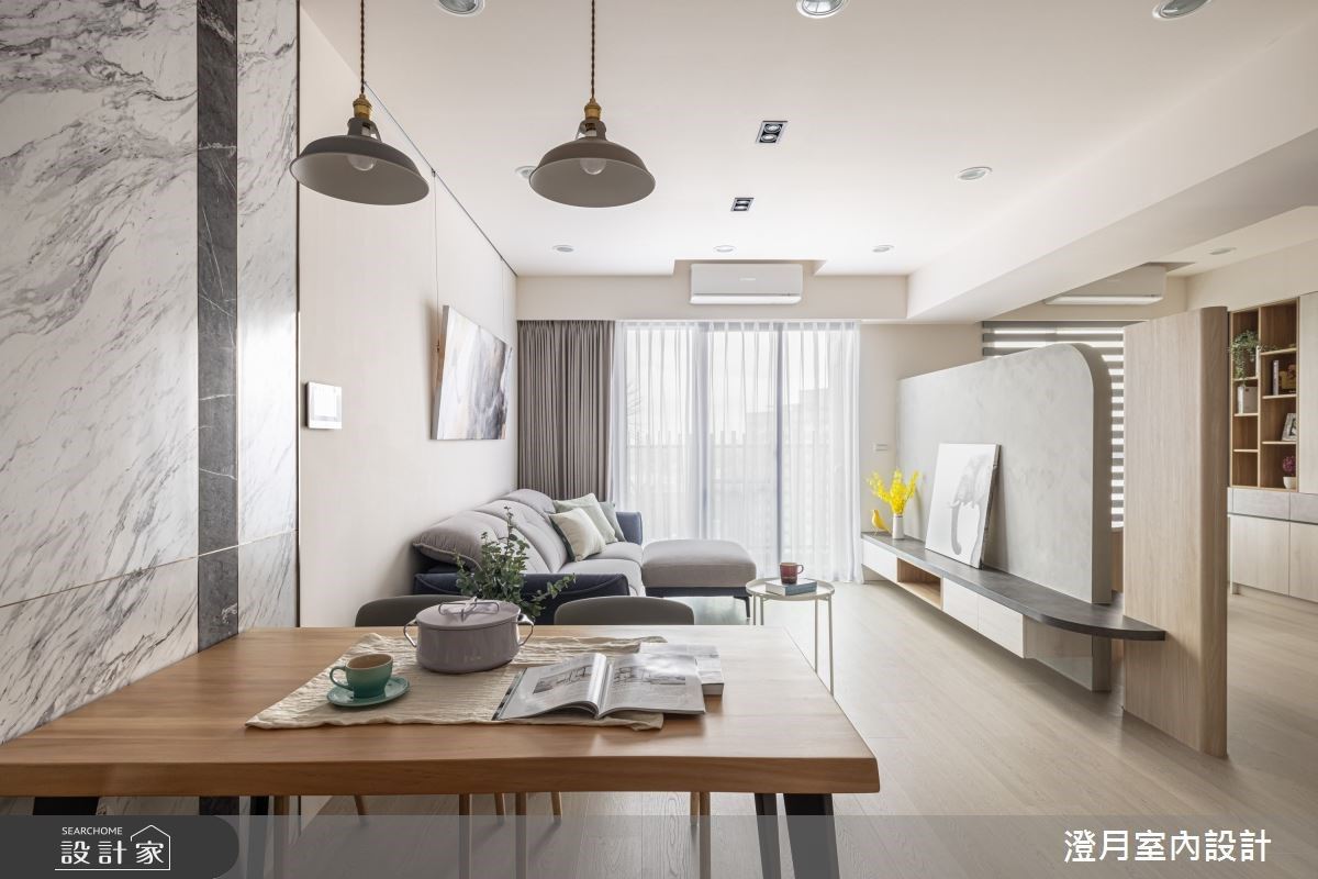 書房就是萬用儲藏室！20坪現代風親子宅用集中式收納，放大空間感