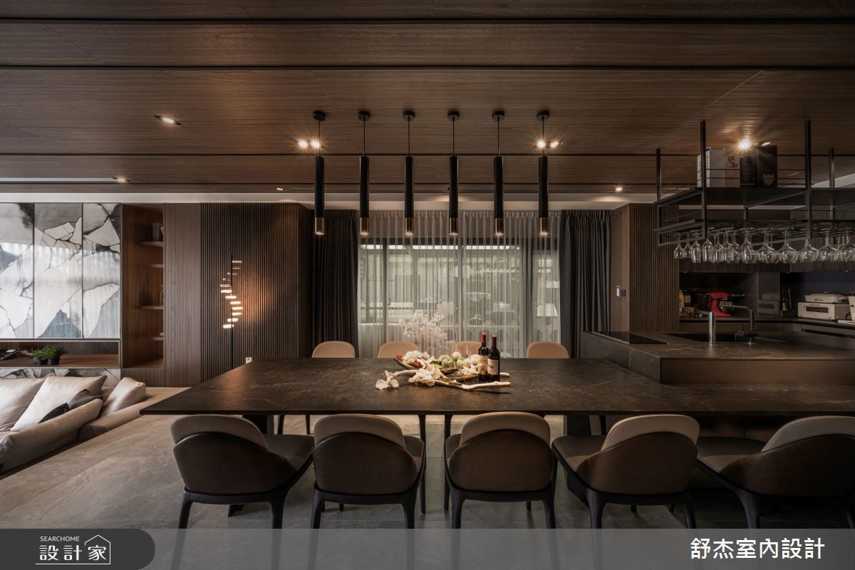 開箱知名 KOL 百坪透天別墅！奢石化為牆面藝術，豪氣宴客廳和精品主臥衛...