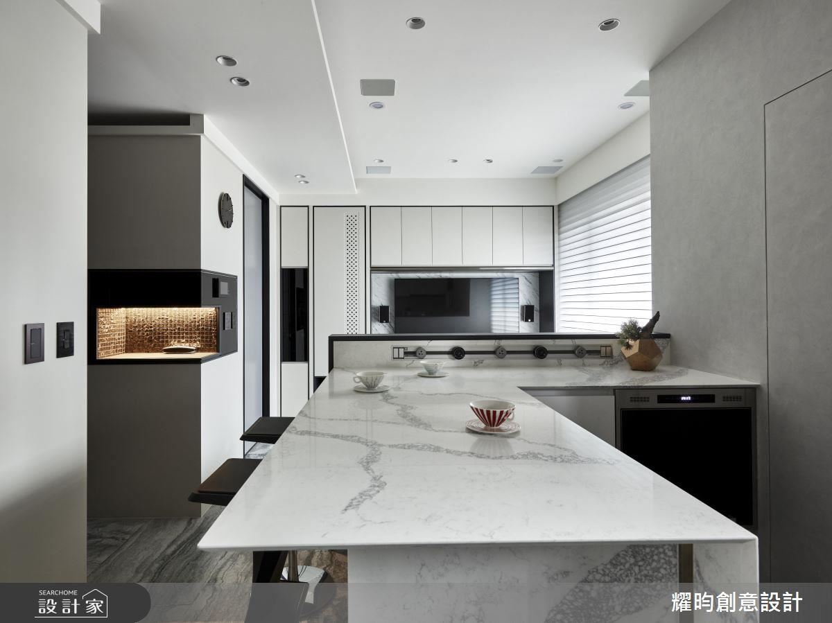 現代女子個性香閨，給我黑白灰其餘免談