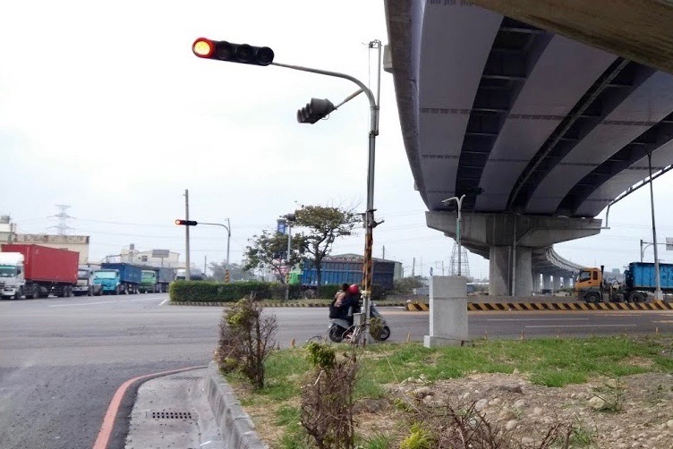 台中三井OUTLET開幕！梧棲房市小鴨變天鵝