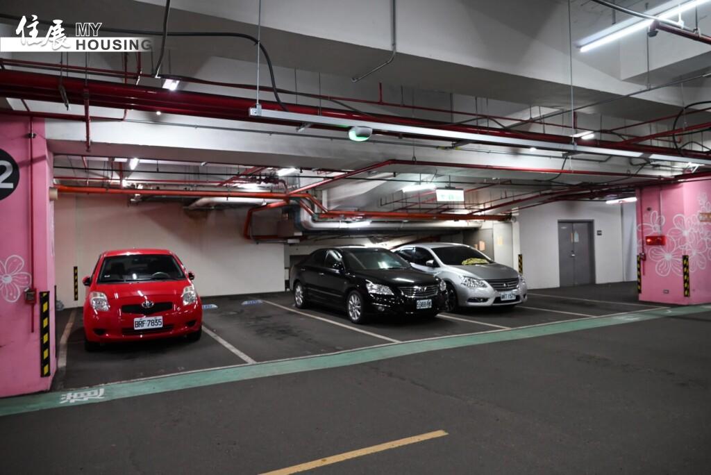 房貸額度緊縮真相 央行管制讓銀行寧可低利借政府，也不願放貸給老百姓？