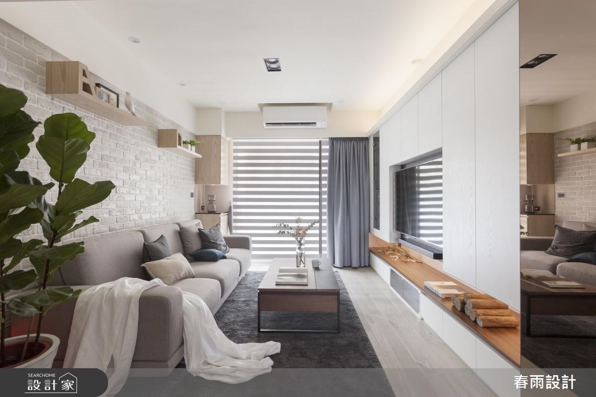 海量收納就藏在電視牆裡！23坪北歐休閒風小宅，散發清爽中性色的療癒感