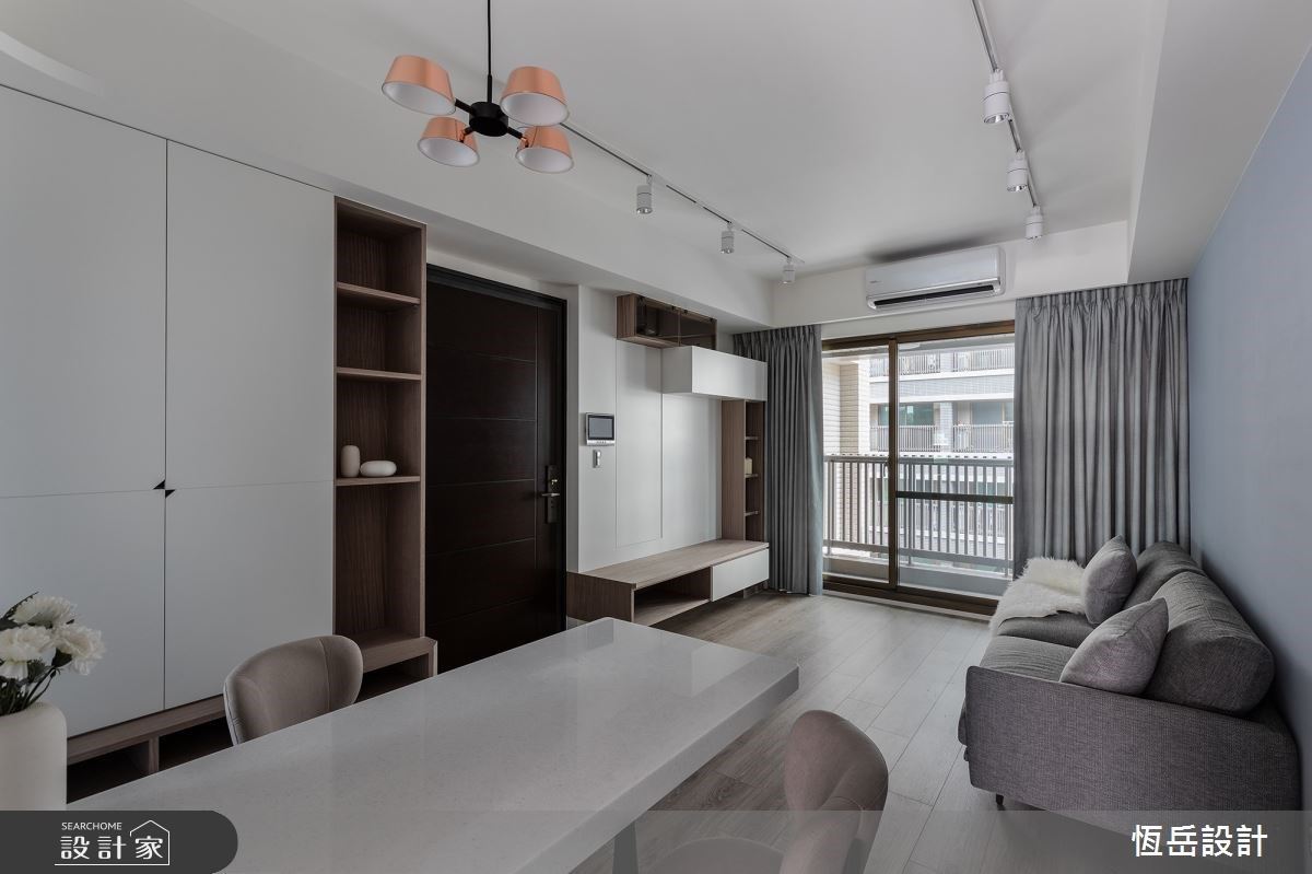 新成屋裝潢最佳示範！收納機能滿載卻不擁擠，搭配乳膠漆替住宅增添一抹天藍