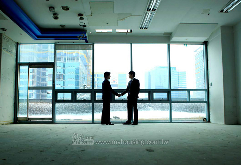 鬼月可以交屋嗎？ 務實網友點頭：權狀盡快到手才是真的