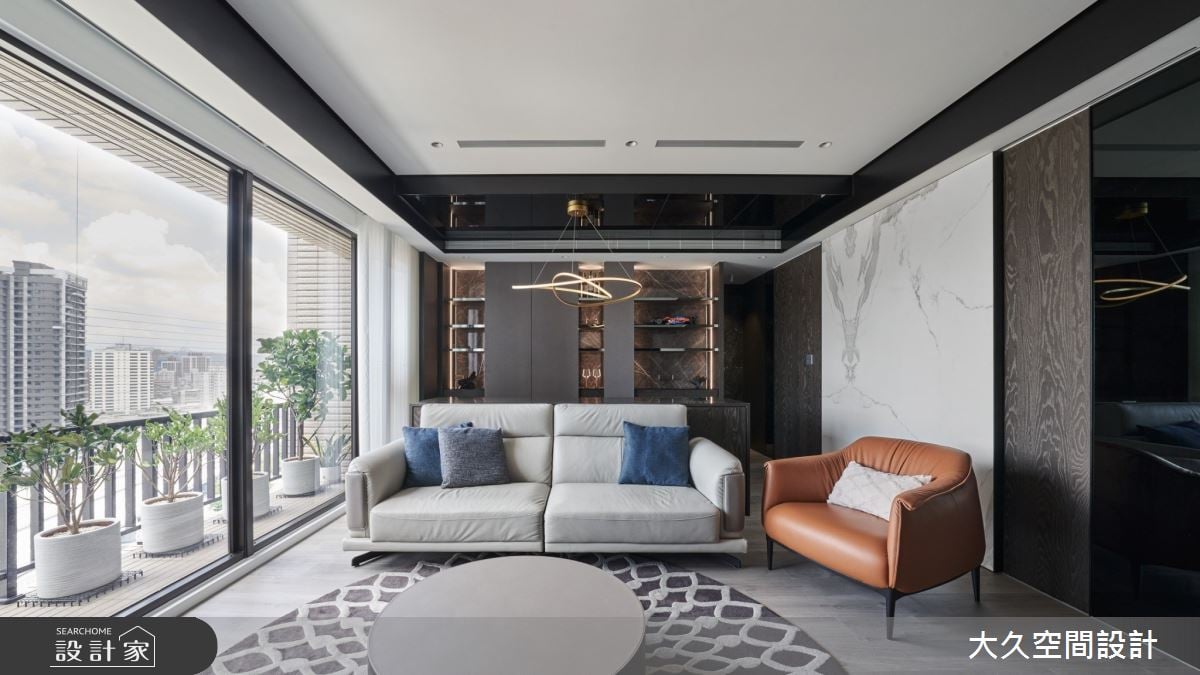 天天住飯店不是夢! 25坪仿飯店行政套房的設計，從玄關更衣室開始，就與...