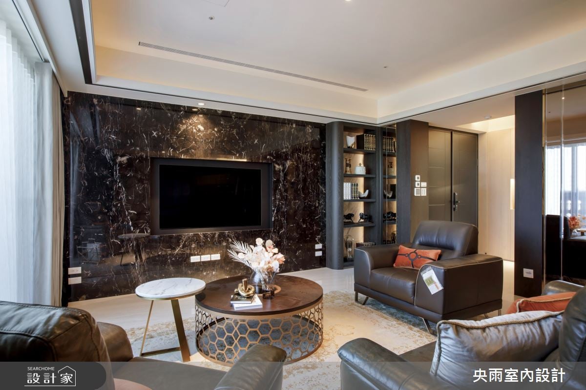 現代風格走出大方氣勢！以五星規格豪宅設計，打造低調奢華風的三代同堂...