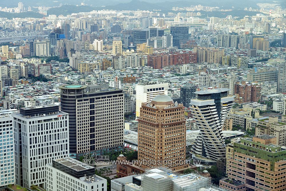 存款增加、基期較高 7月不動產放款占比降