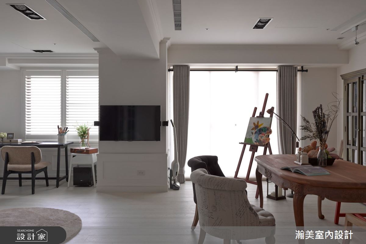 開箱設計師現代風私人畫室！半開放泡澡區、彈性傢俱佈置化身夢幻靈感居所