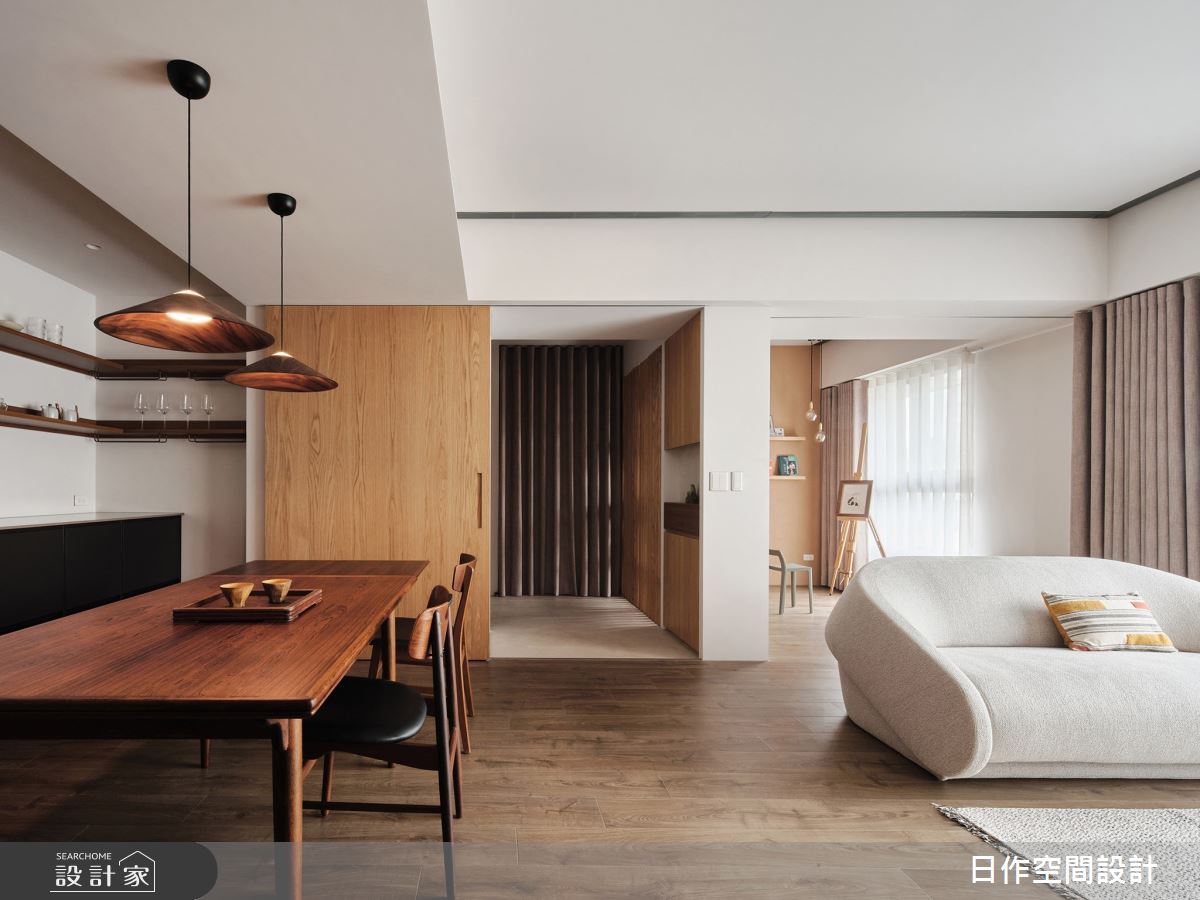 日式無印風居家哲學！溫潤木色搭建彈性拉門重塑2+2房，滿足工作與休閒日...