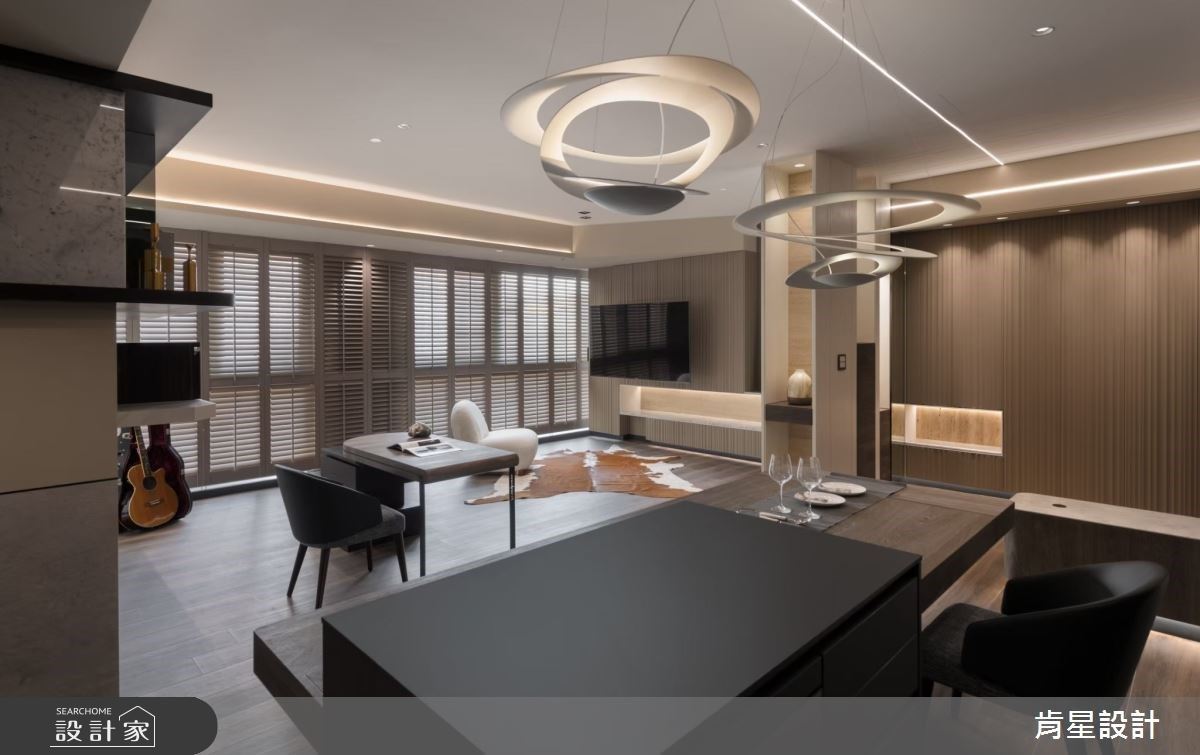 大提琴與醫師的美好戀曲！三房改兩房，現代風住宅用大餐桌表達愛意