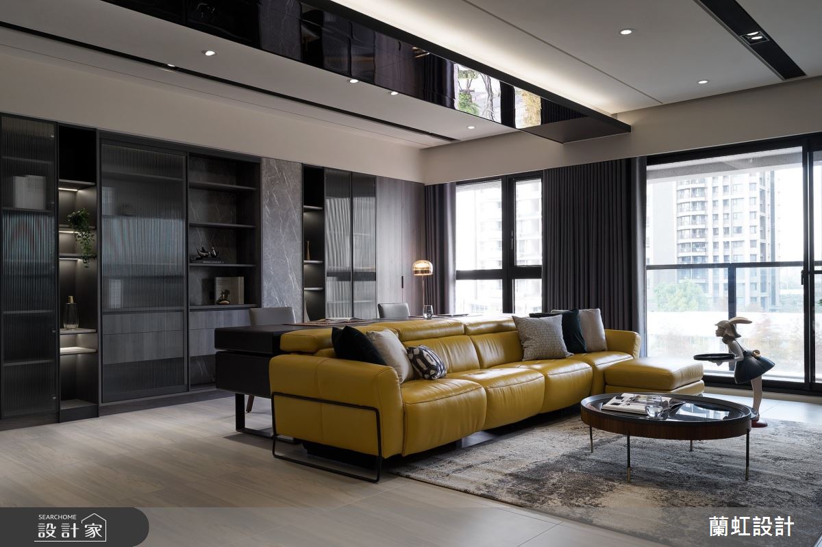 異材質堆疊層次、跳色家具柔化空間！低彩度現代風處處充滿細節