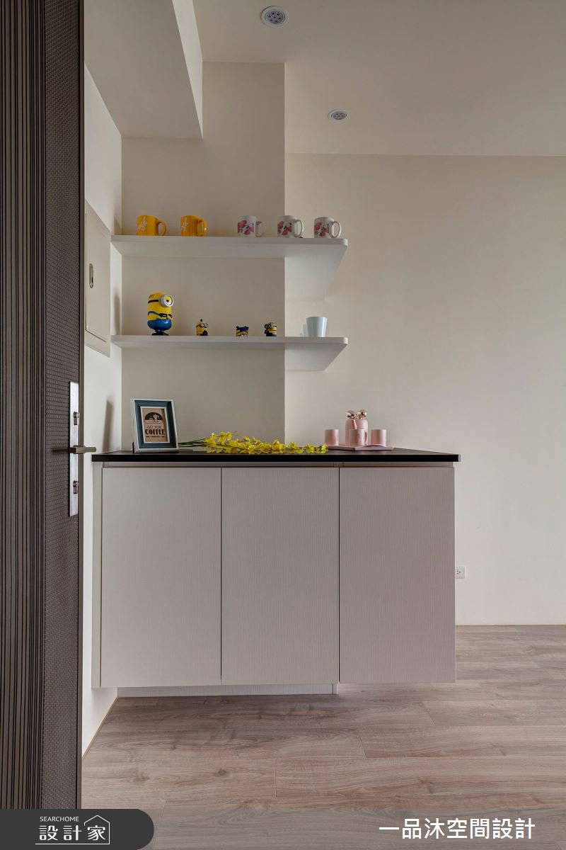 黑與白的時尚觀點！系統家具打造家的內斂美學