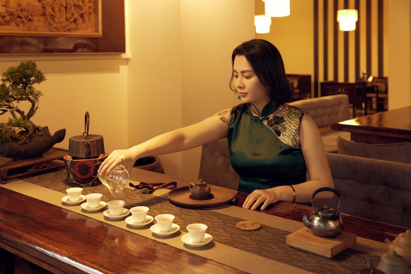 礁溪不只泡湯！西江水坊以茶入酒入饌　雙評茶師打造宜蘭慢生活「藝境」
