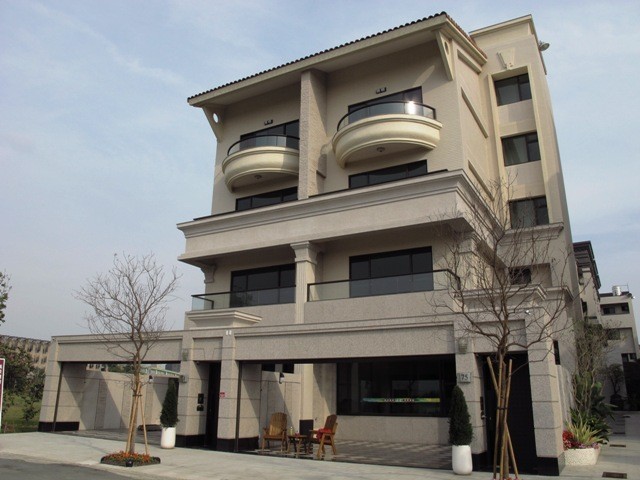 穿梭大學城的建築典藏「高更」