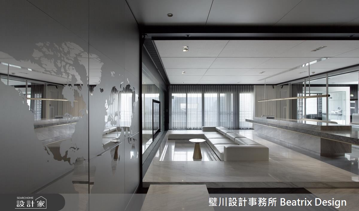 意境十足！讓你回到未來的太空感房子