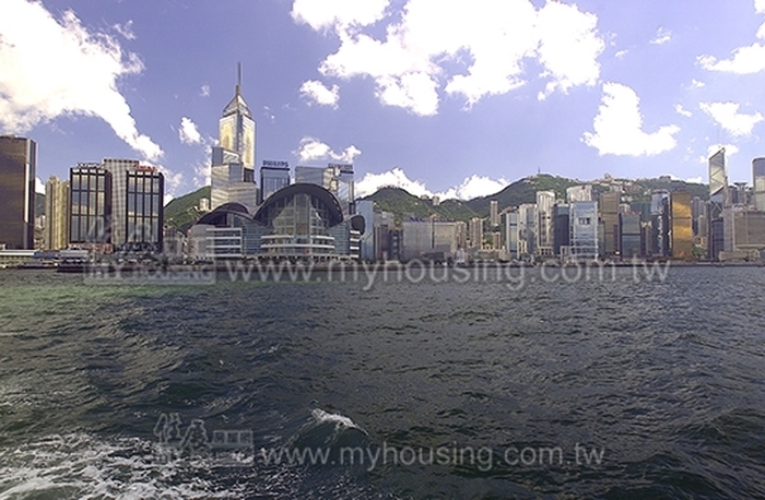 香港買房負擔重 得不吃不喝20.9年