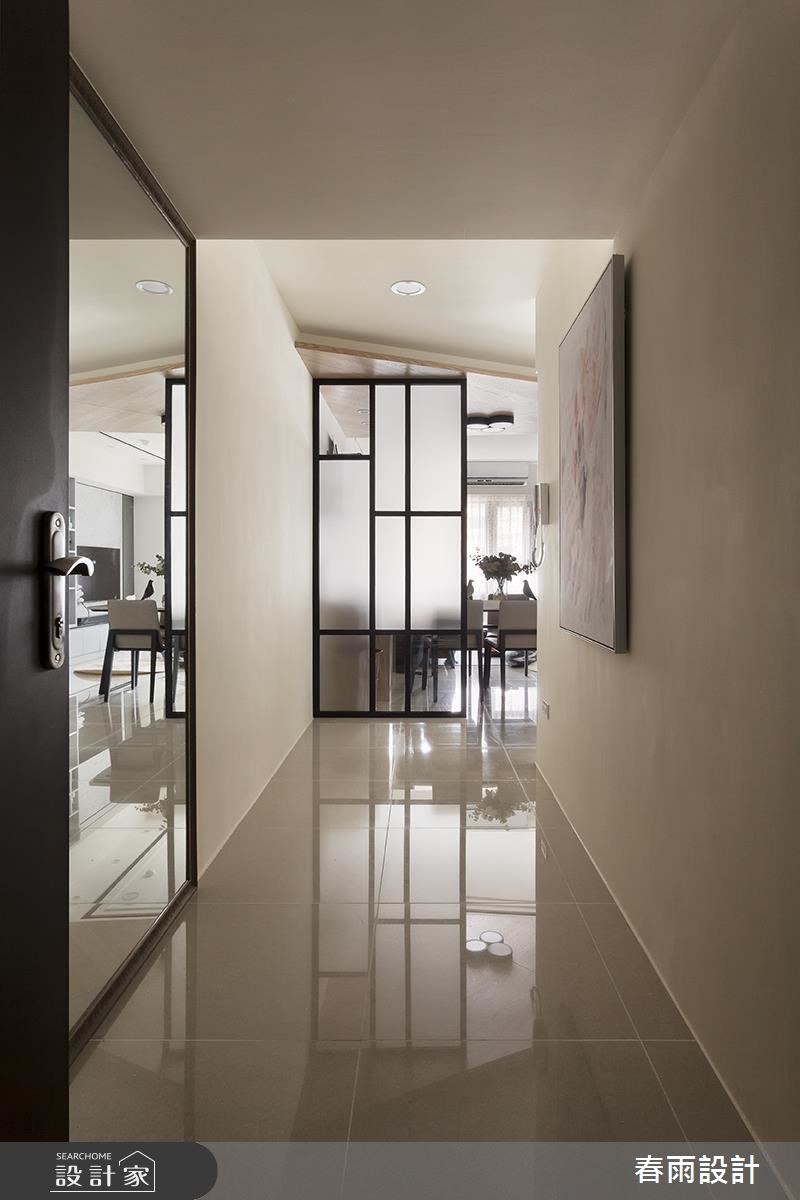 三角形的優雅核心！小夫妻共築 23 坪清新休閒宅