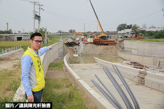 北橫地下道停擺　慘淪「養魚池」　