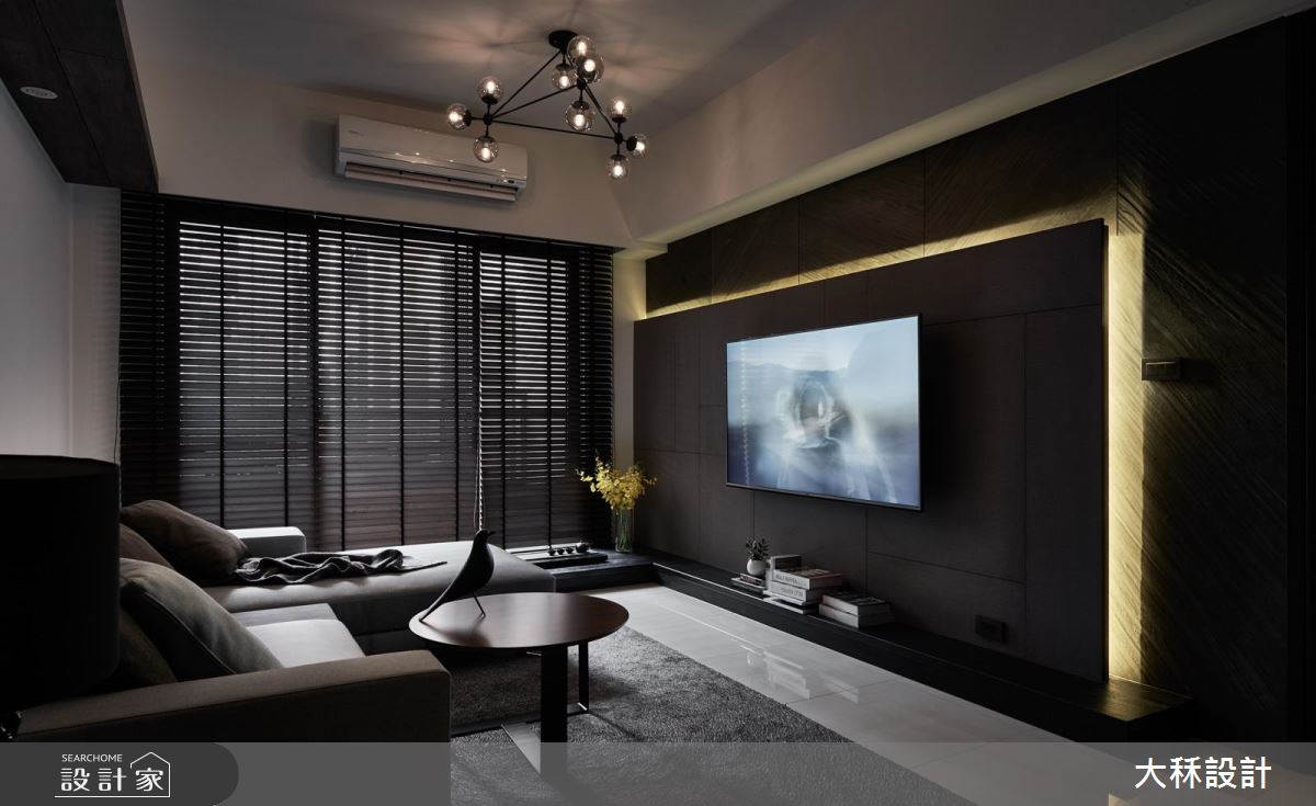 喵星人：「奴才買的現代風小豪宅，朕最屬意這廚房吧檯」