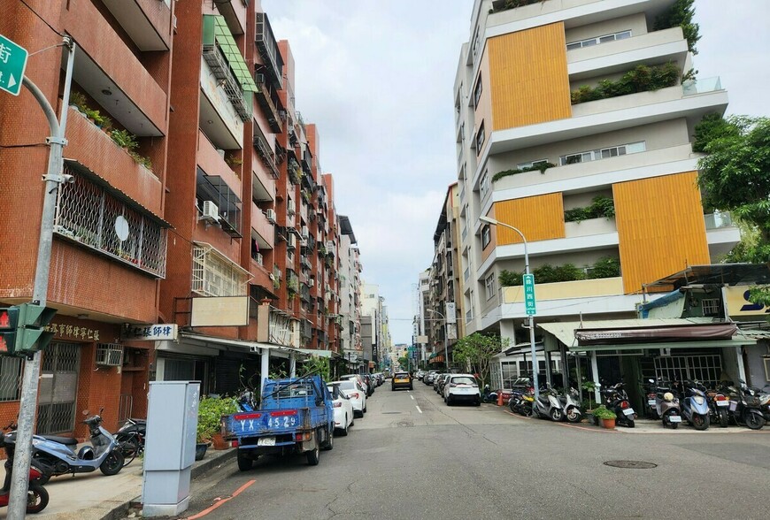 房市買氣冷颼颼！不動產業薪資連四月下滑，開發業非經常性薪資幾乎腰斬|...