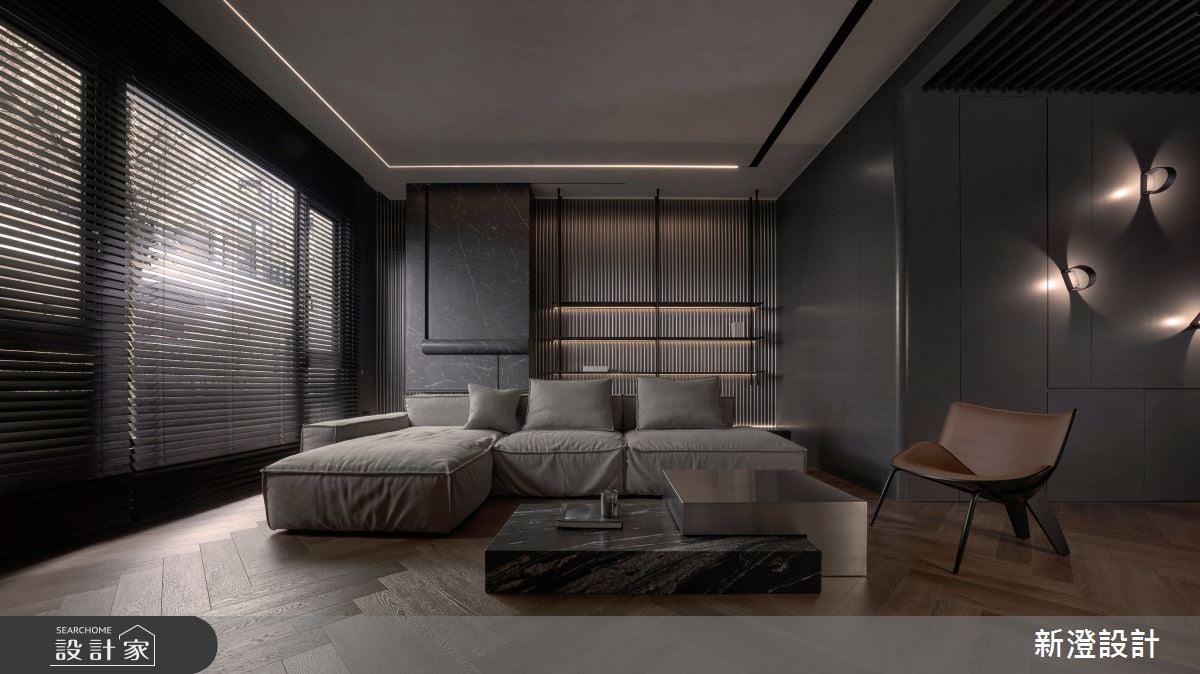 中古屋翻新化身沈穩黑調現代宅！邁入透天別墅，體會生活中的寧靜與恬淡