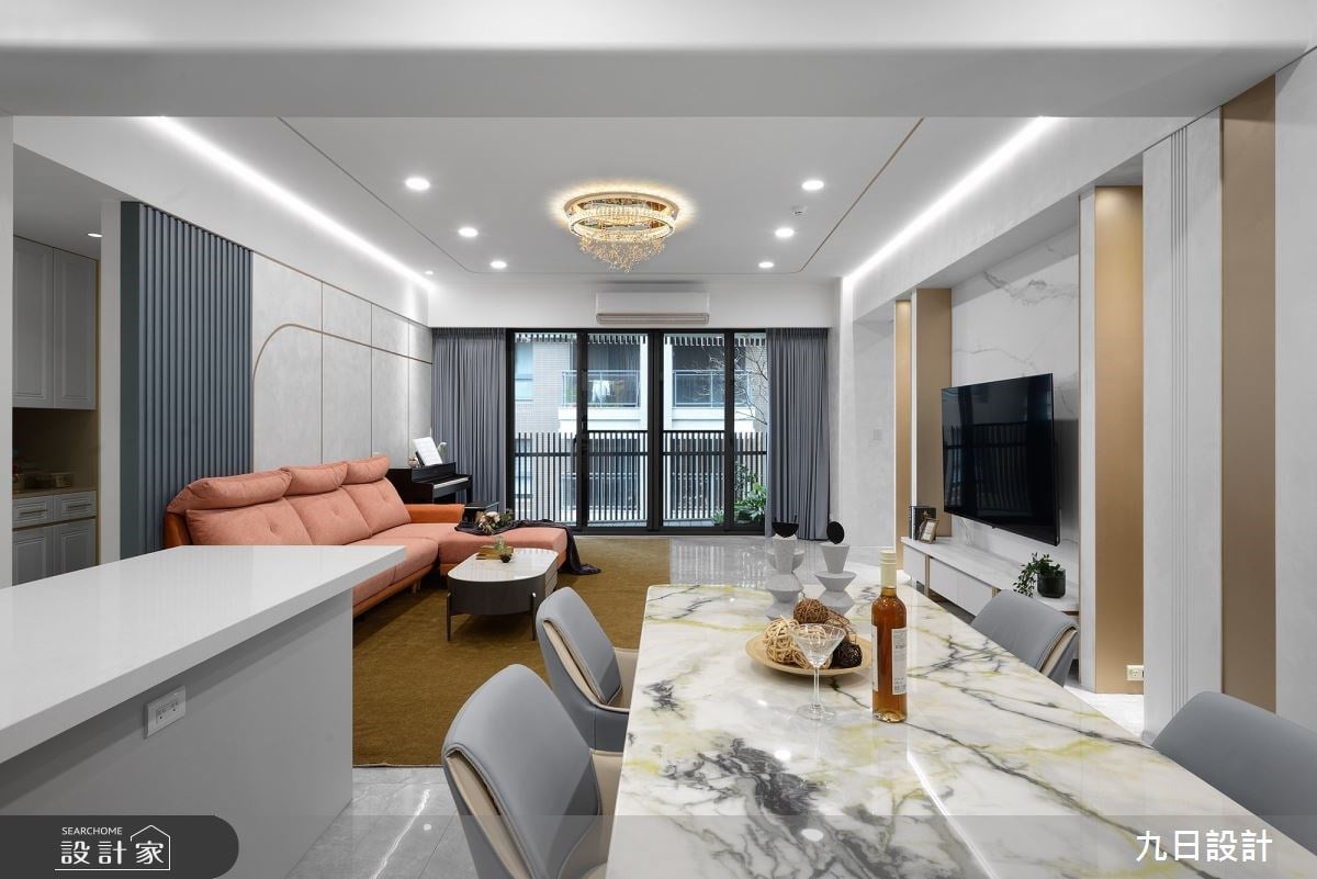 用輕奢美宅，緩慢繁忙的生活步調！二進式玄關、寬敞的客餐廳、機能書房...