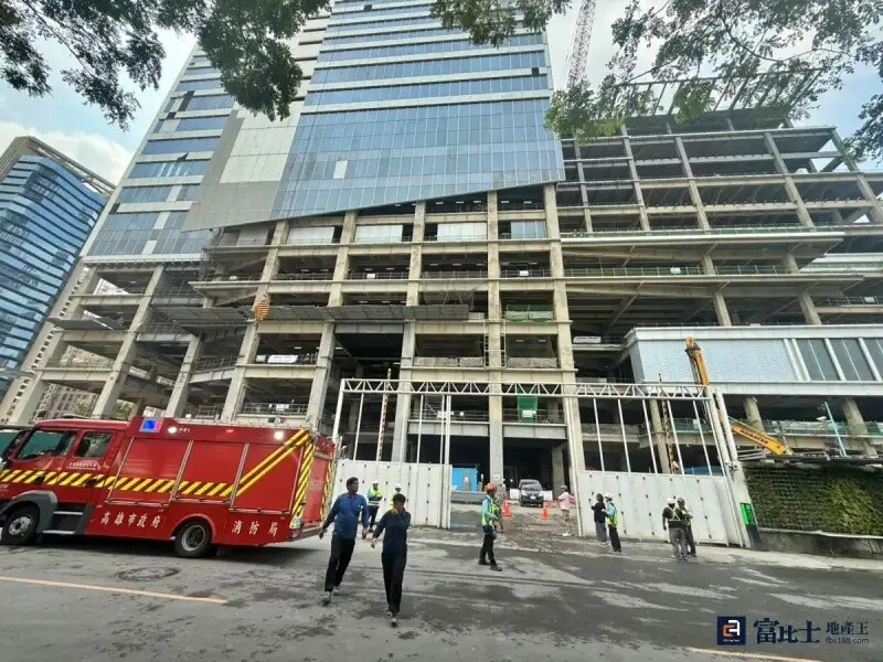 高雄建築工地鋼構吊掛作業發生物件掉落事故！勒令停工並依法裁罰