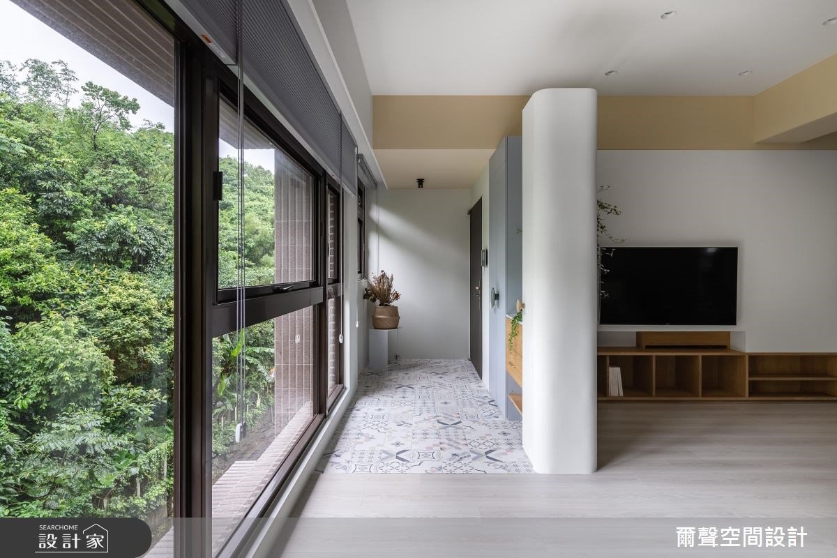 讓山林樹影陪孩子長大！ 25 坪現代親子宅，在家來一場療癒森林浴吧！